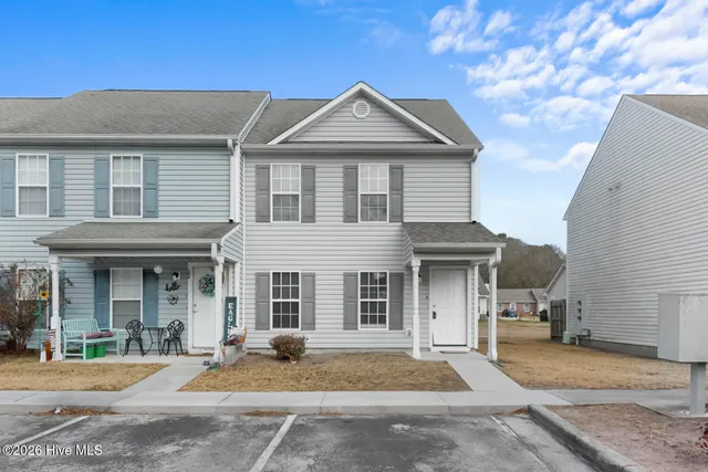$1,200 | 108 Pete Jones Drive, Unit 6, Richlands, NC 28574