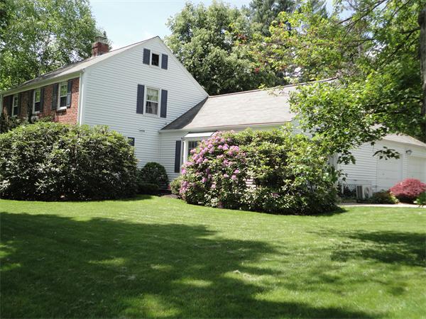 15 Kinnicutt Road Worcester, MA 01602 - Photo 18 of 30 Gallery Image 18