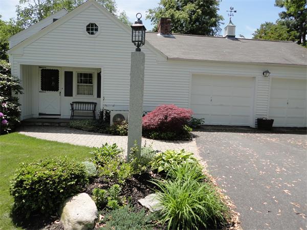 15 Kinnicutt Road Worcester, MA 01602 - Photo 2 of 30 Gallery Image 2