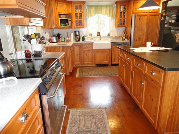 15 Kinnicutt Road Worcester, MA 01602 - Photo 4 of 30 Gallery Image 4
