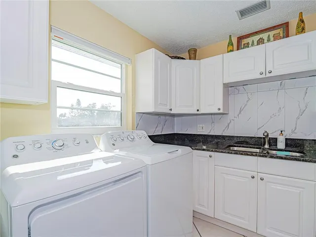 $1,500 | 11 Vista Palm Lane, Unit 203, Vero Beach, FL 32962