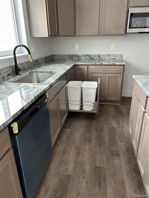 13658 Stamford Road Belleville, MI 48111 - Photo 12 of 30 Gallery Image 12