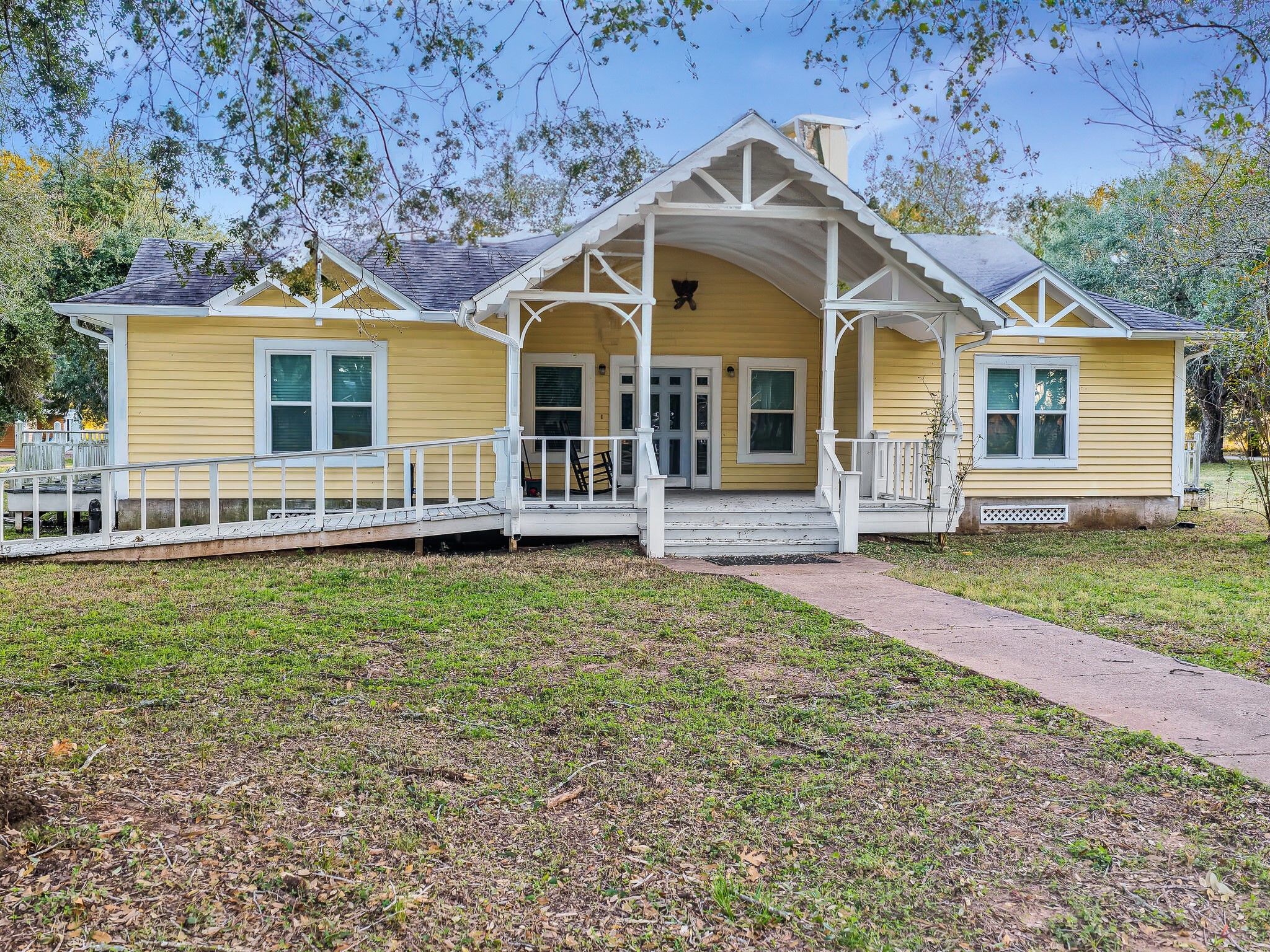 4073 Fm 3318 Road Brookshire, TX 77423 - Photo 30 of 50 a front view of a house with a yard