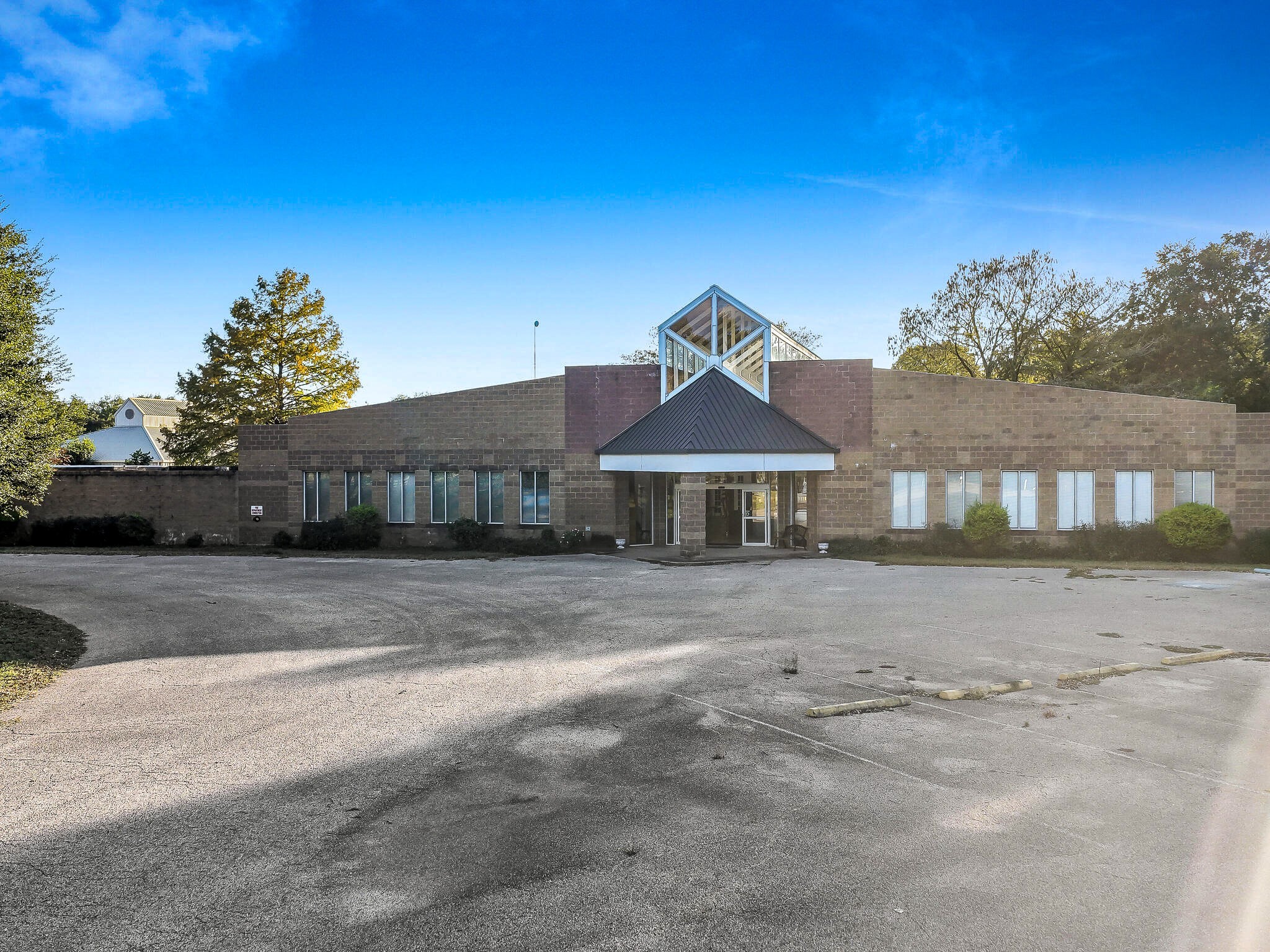 4073 Fm 3318 Road Brookshire, TX 77423 - Photo 6 of 50 a front view of a house with yard