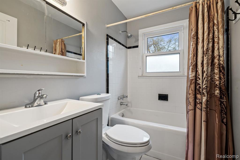 20458 Indiana Street Detroit, MI 48221 - Photo 15 of 18 Gallery Image 15