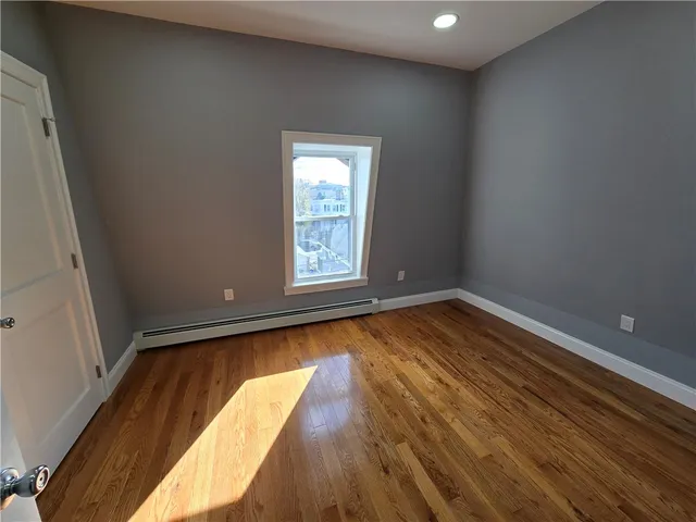 $2,450 | 169 Knight Street, Unit 3, Providence, RI 02909