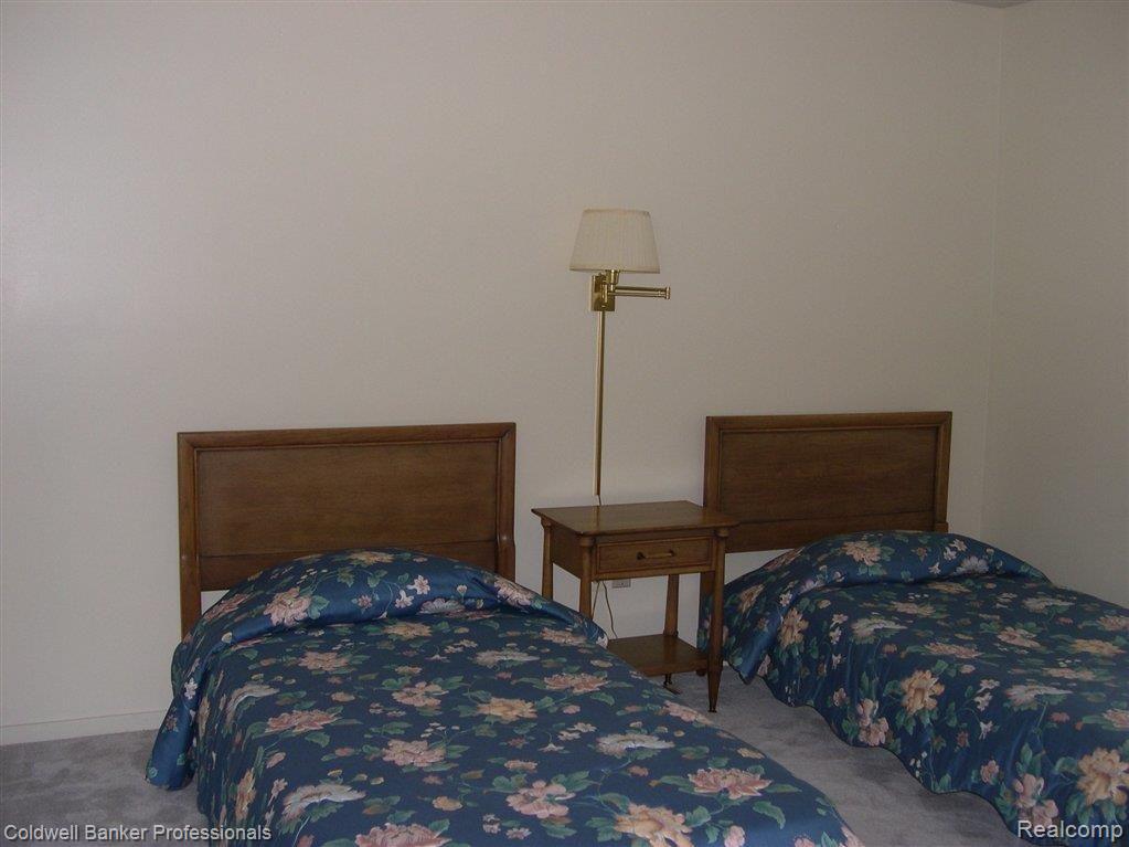 504 Plymouth Court, Unit 31 Rochester, MI 48307 - Photo 12 of 21 Bedroom 2.JPG