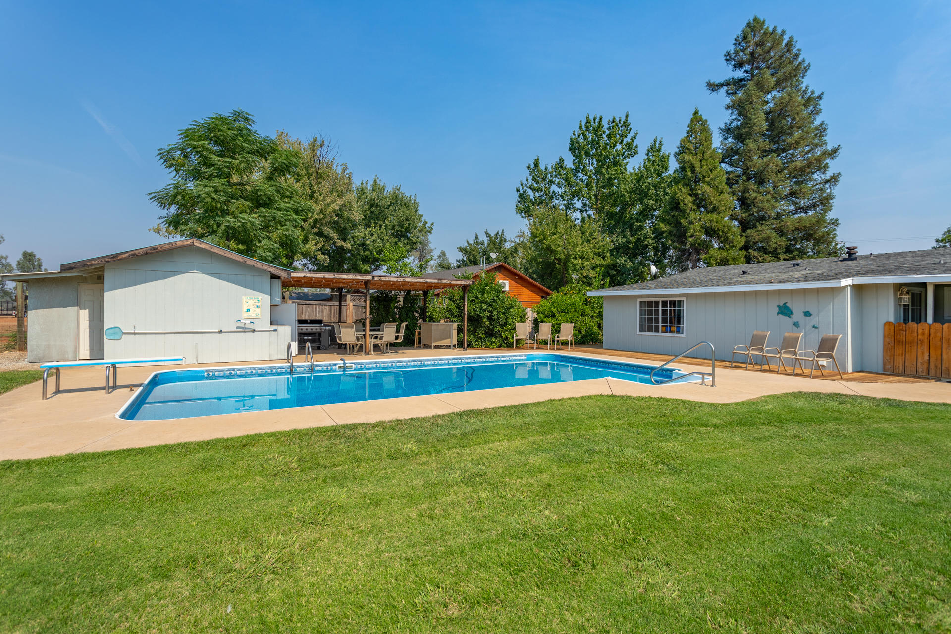 5560 Monte Vista Road Anderson, CA 96007 - Photo 23 of 42 64 pool