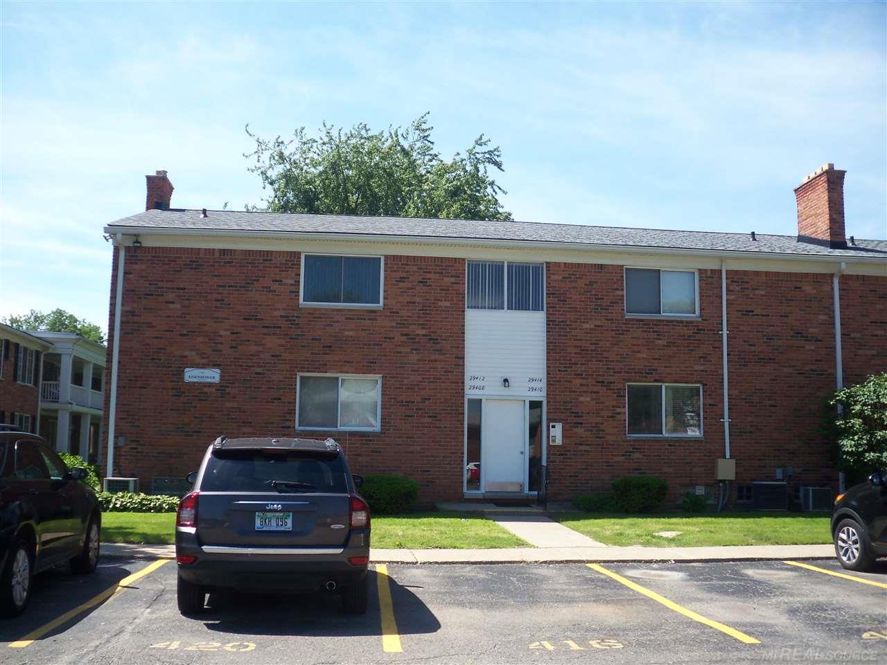 29414 Hoover Road Warren, MI 48093 - Photo 2 of 25 31383213-1.JPG