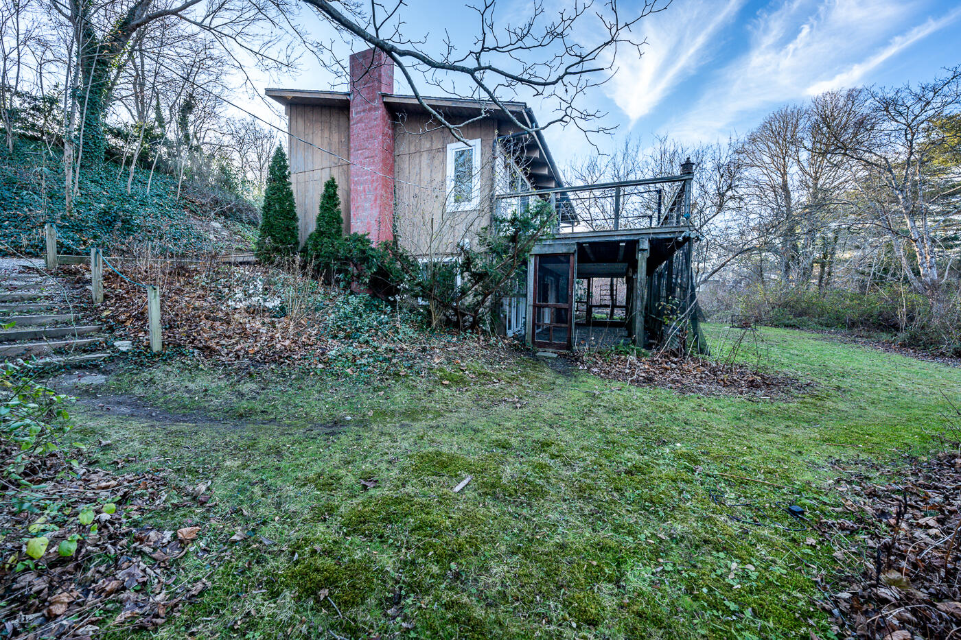 336 Main Street Wellfleet, MA 02667 - Photo 11 of 39 a front view of a house with garden