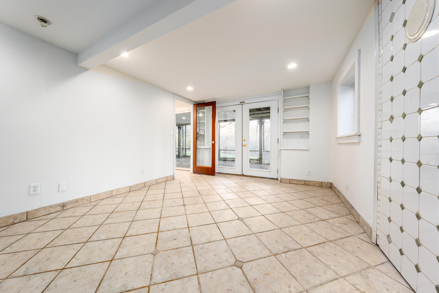 336 Main Street Wellfleet, MA 02667 - Photo 34 of 39 a view of an empty room