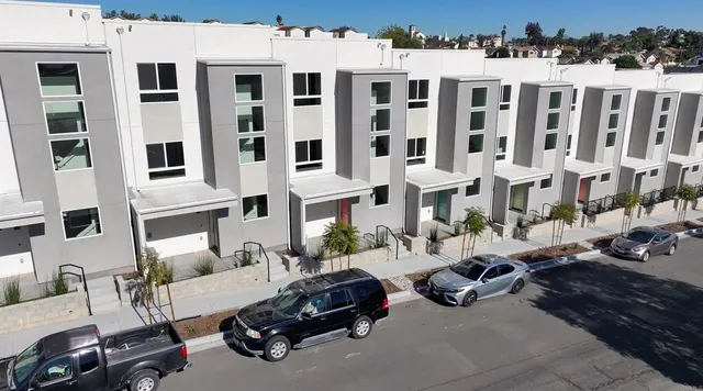 $599,000 | 4958 Ocean View Boulevard, San Diego, CA 92113