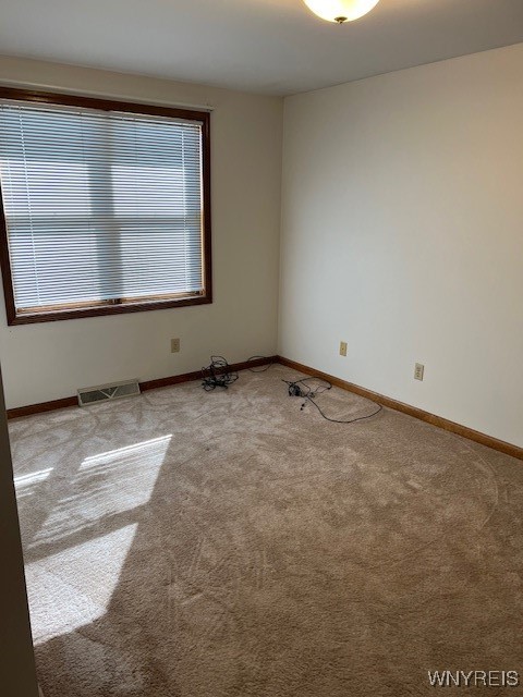 97 Countrygate Lane Tonawanda, NY 14150 - Photo 11 of 13