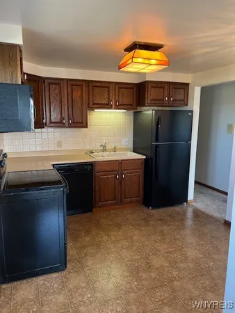 $1,200 | 97 Countrygate Lane, Tonawanda, NY 14150