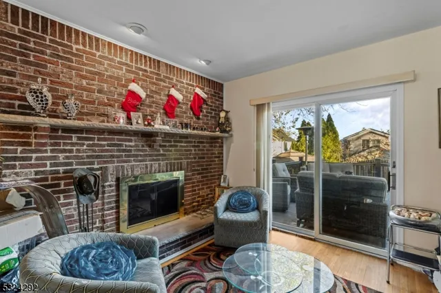 $850,000 | 15 Parkhurst Place, Verona, NJ 07044