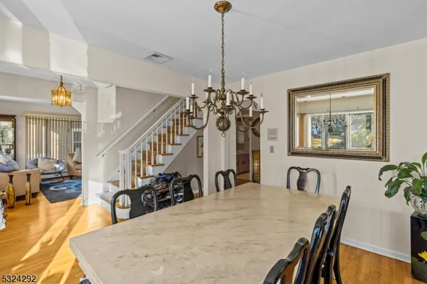 $798,500 | 15 Parkhurst Place, Verona, NJ 07044