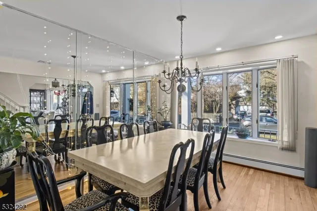 $850,000 | 15 Parkhurst Place, Verona, NJ 07044