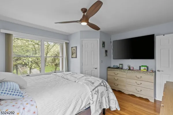 $798,500 | 15 Parkhurst Place, Verona, NJ 07044