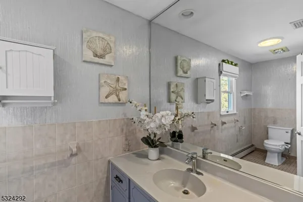 $798,500 | 15 Parkhurst Place, Verona, NJ 07044