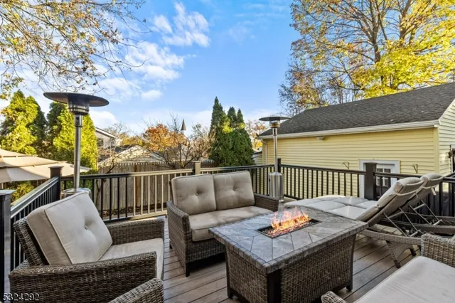 $850,000 | 15 Parkhurst Place, Verona, NJ 07044