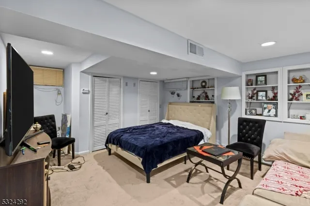 $850,000 | 15 Parkhurst Place, Verona, NJ 07044