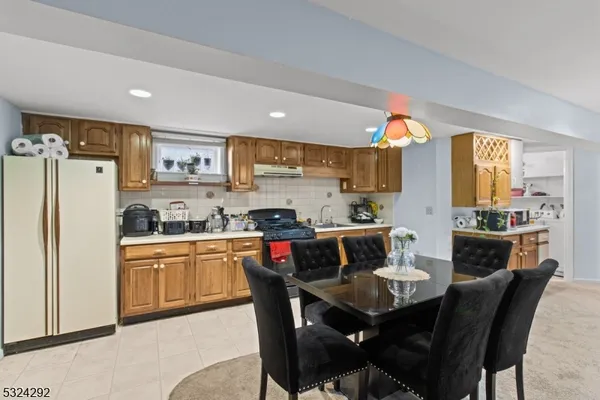 $798,500 | 15 Parkhurst Place, Verona, NJ 07044