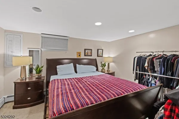 $798,500 | 15 Parkhurst Place, Verona, NJ 07044