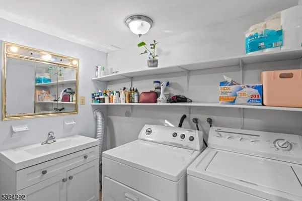 $798,500 | 15 Parkhurst Place, Verona, NJ 07044