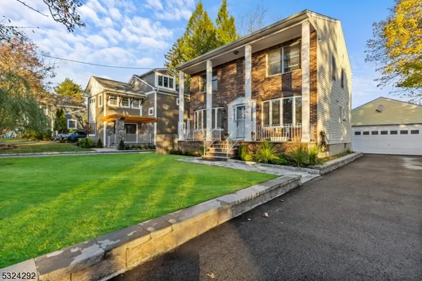 $798,500 | 15 Parkhurst Place, Verona, NJ 07044