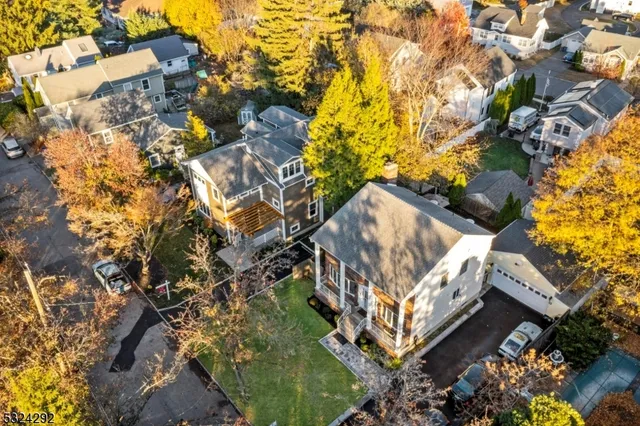 $850,000 | 15 Parkhurst Place, Verona, NJ 07044