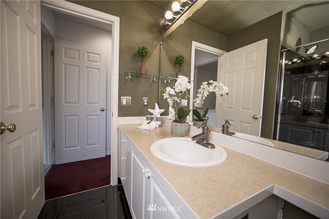 16267 119th Place Northeast Bothell, WA 98011 - Photo 11 of 17