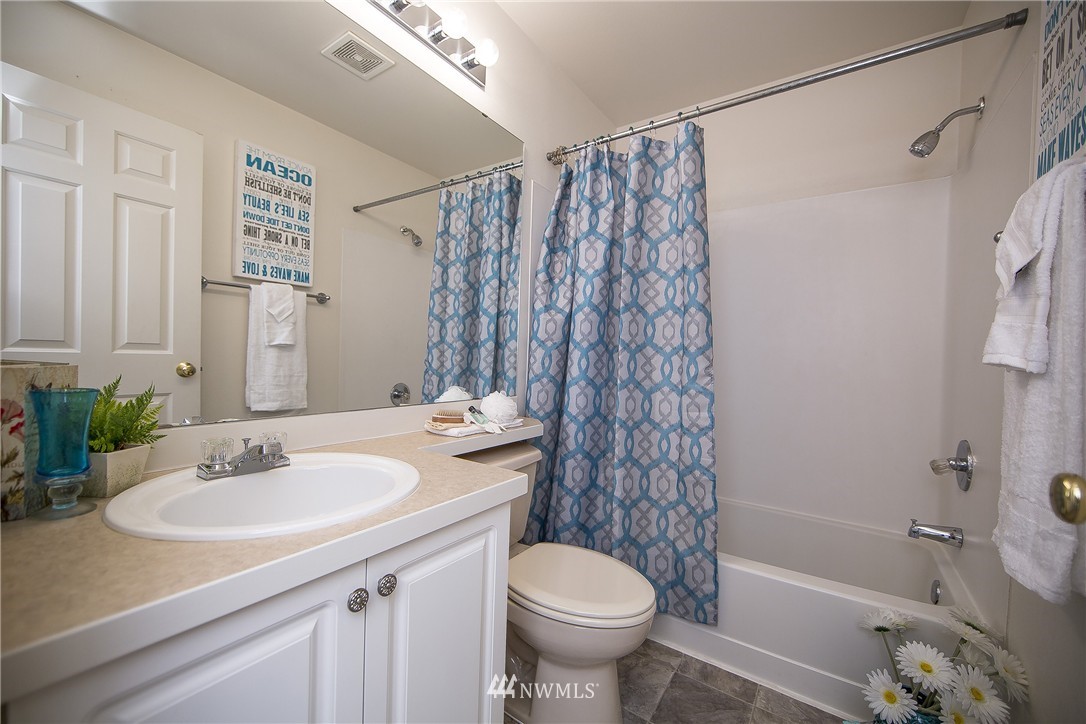 16267 119th Place Northeast Bothell, WA 98011 - Photo 13 of 17