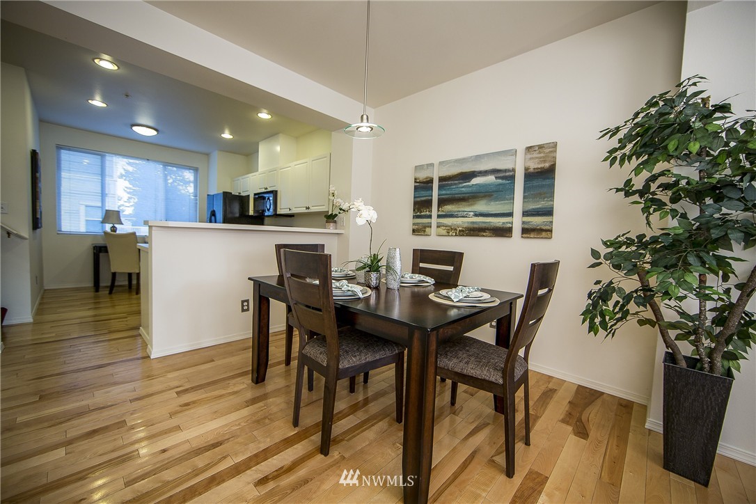 16267 119th Place Northeast Bothell, WA 98011 - Photo 5 of 17