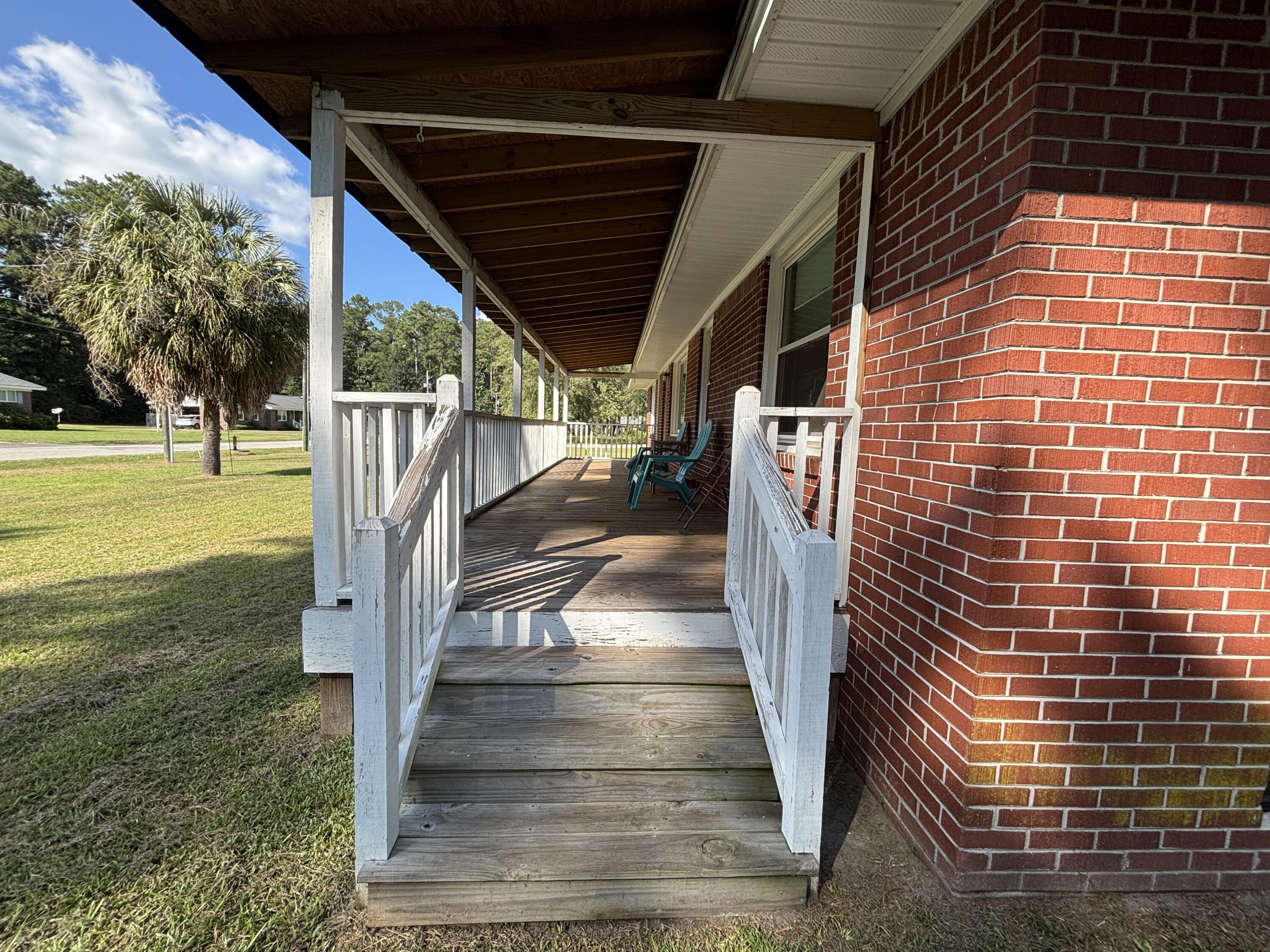 708 County Rd S-18-61 St. George, SC 29477 - Photo 5 of 19 IMG_4397