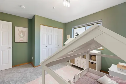 $899,950 | 2255 North Aviator Lane, Oak Harbor, WA 98277