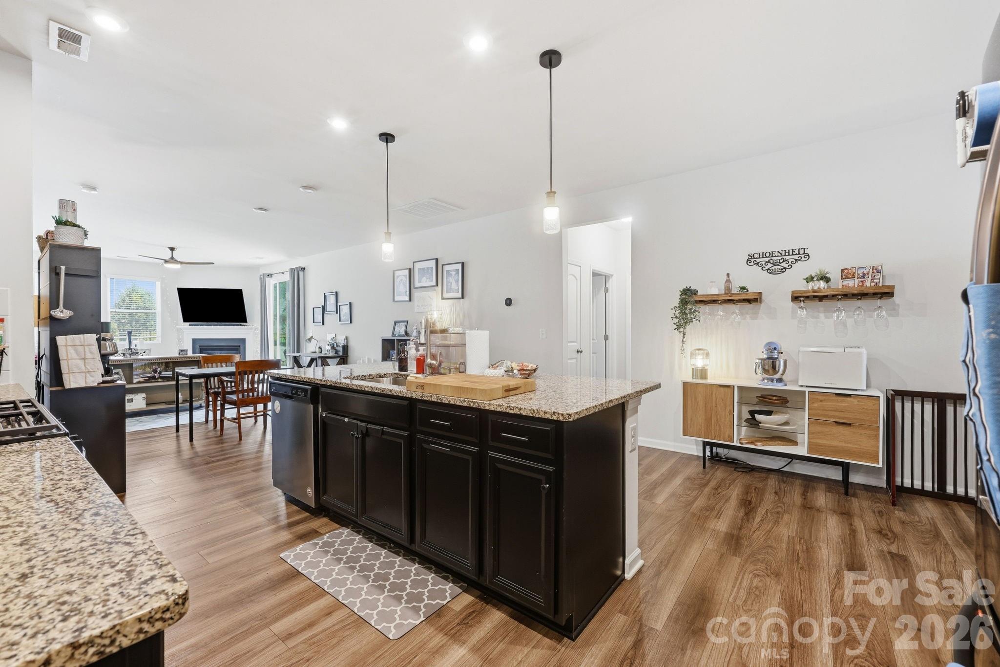 6523 Georgia Oak Road Charlotte, NC 28269 - Photo 10 of 48
