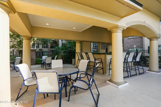 $200,000 | 7800 Point Meadows Drive, Unit 137, Jacksonville, FL 32256