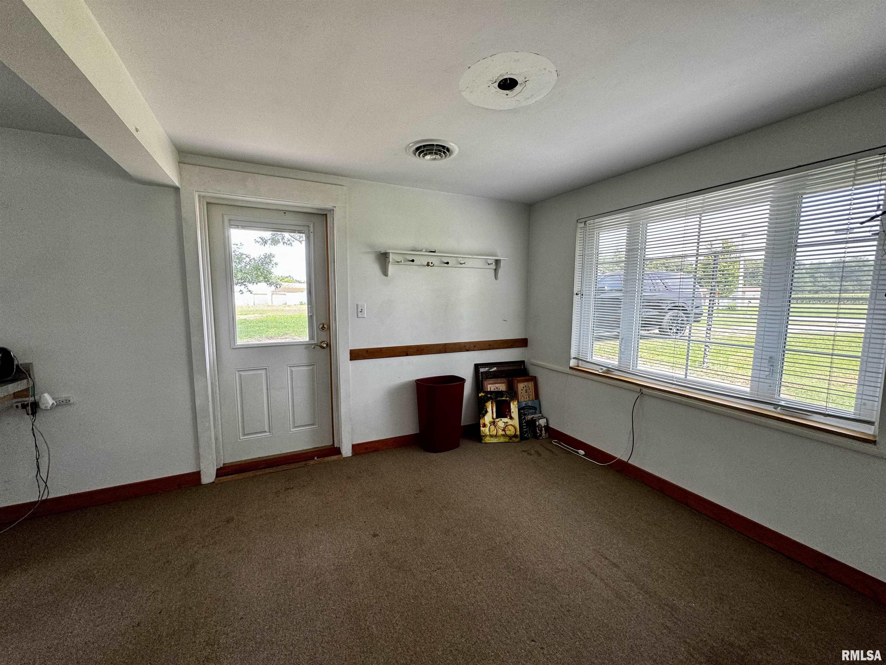 1600 Cherokee Road Macomb, IL 61455 - Photo 11 of 26