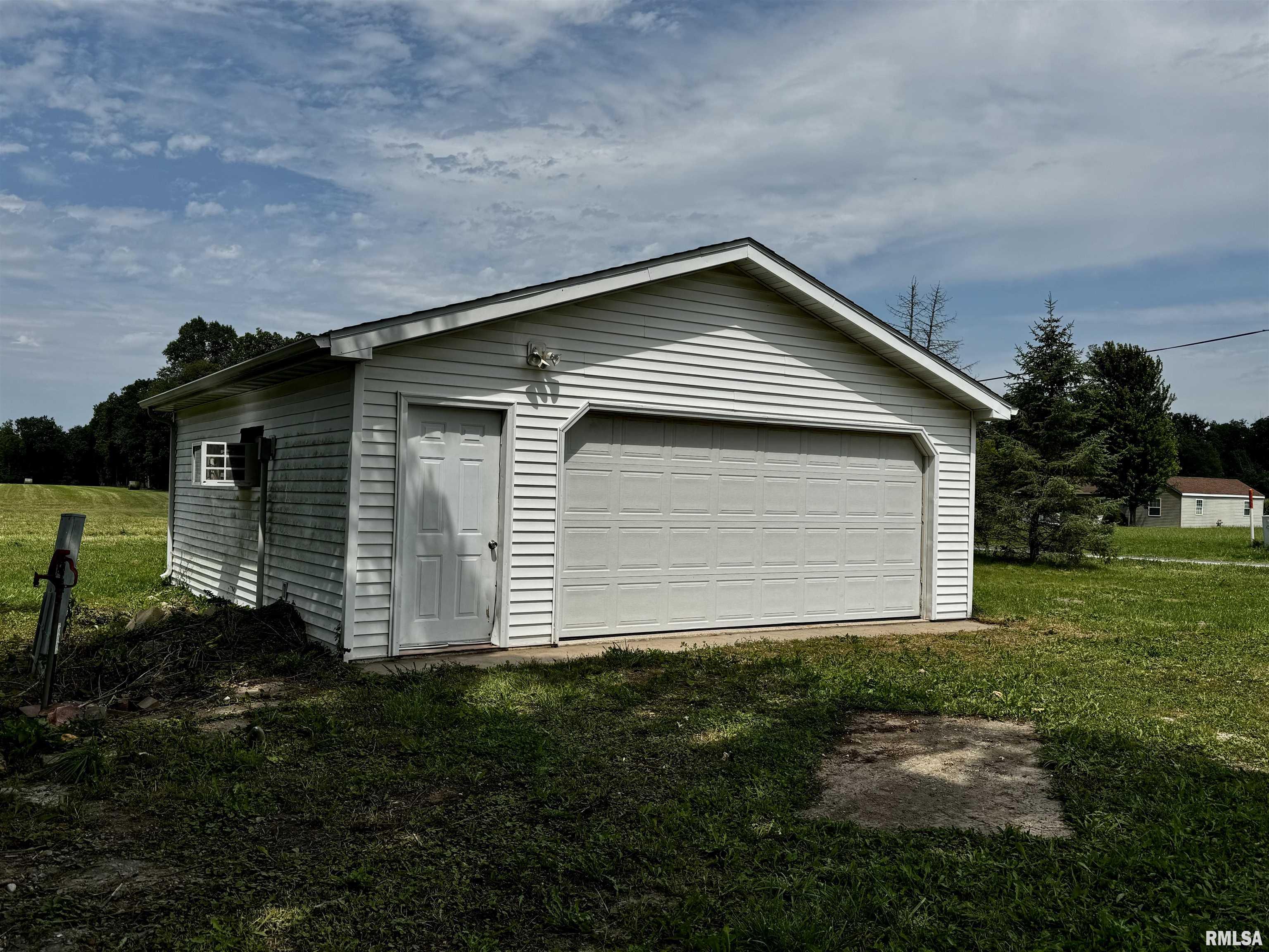 1600 Cherokee Road Macomb, IL 61455 - Photo 25 of 26
