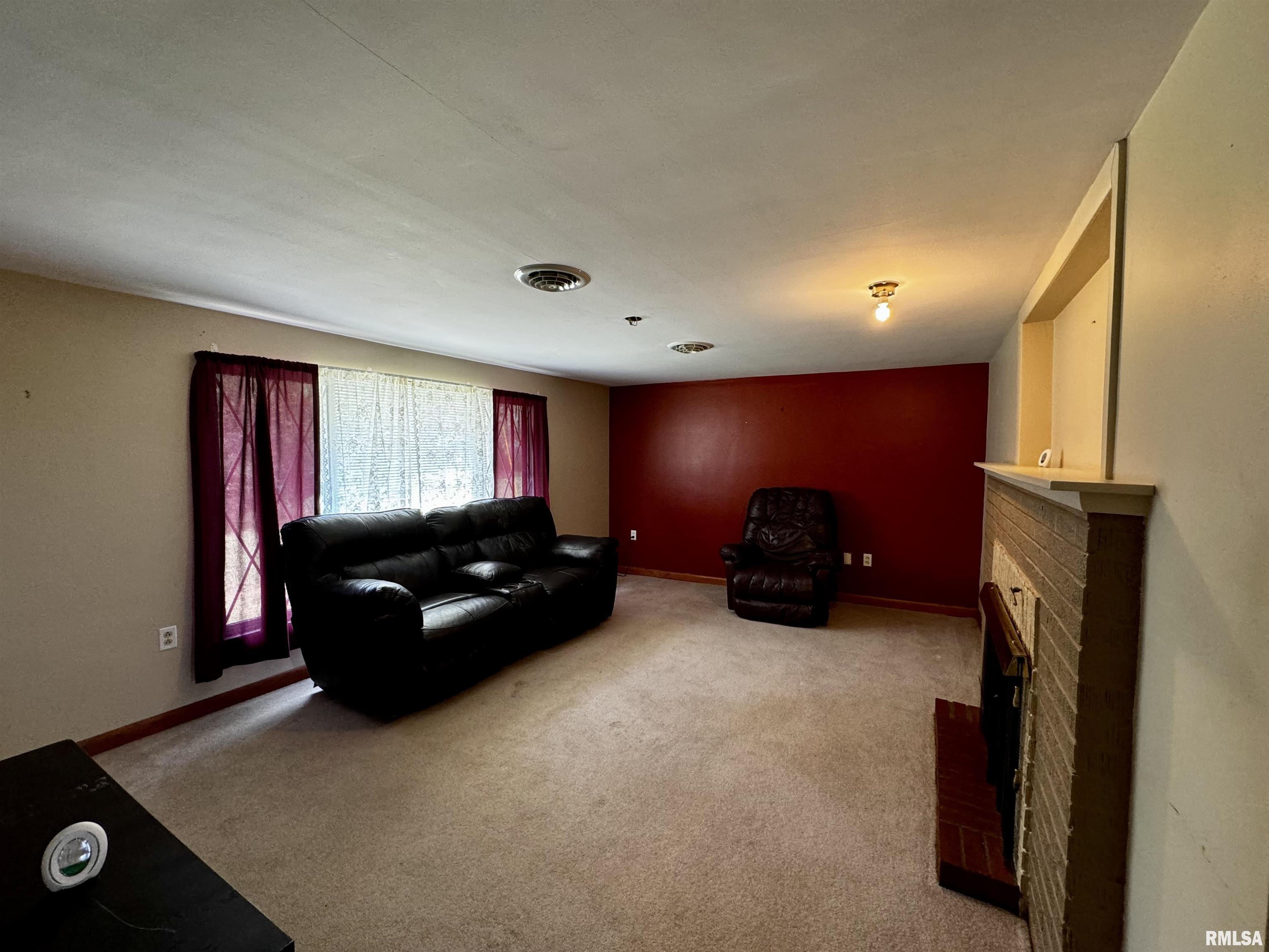 1600 Cherokee Road Macomb, IL 61455 - Photo 3 of 26