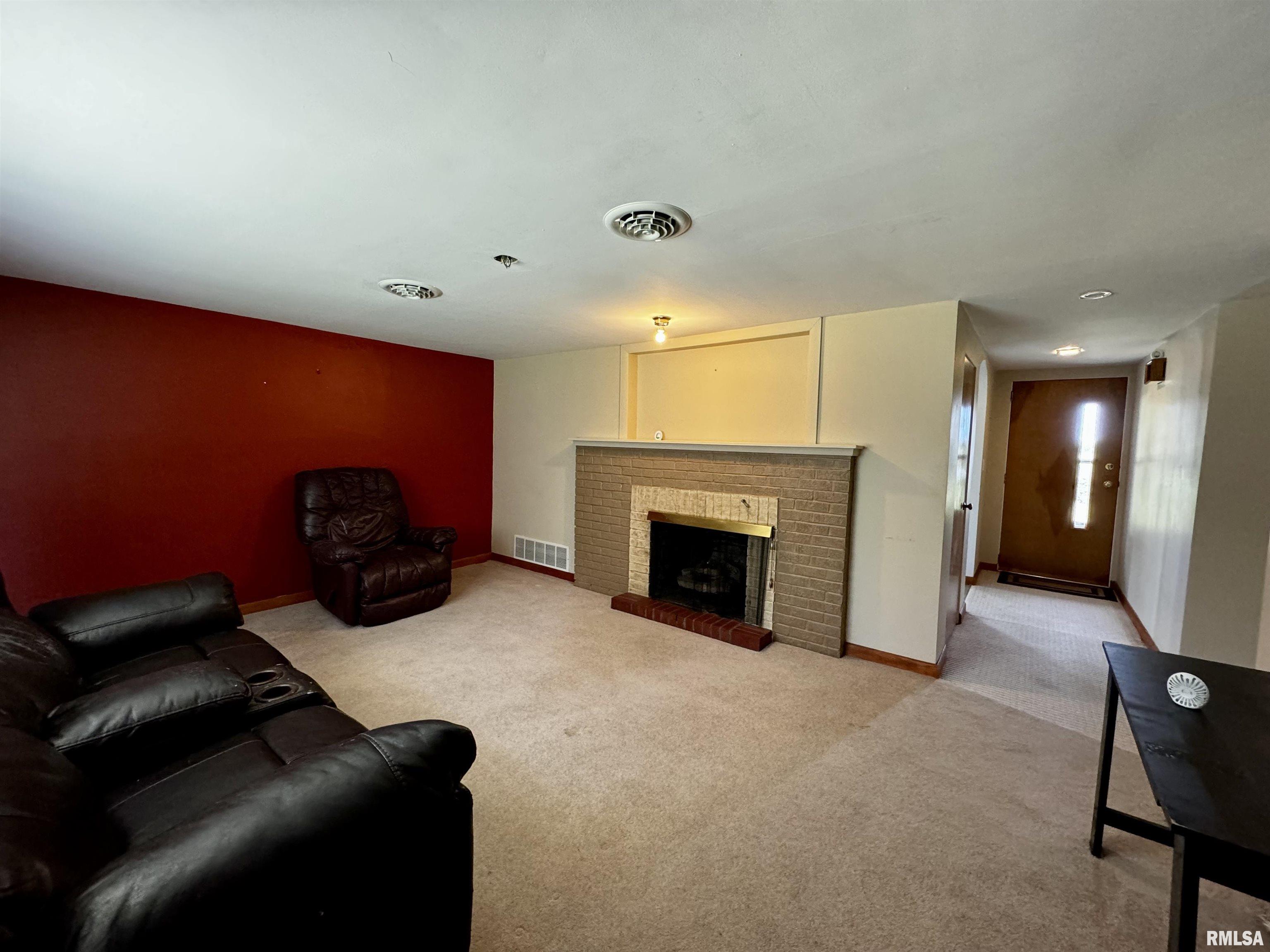 1600 Cherokee Road Macomb, IL 61455 - Photo 4 of 26