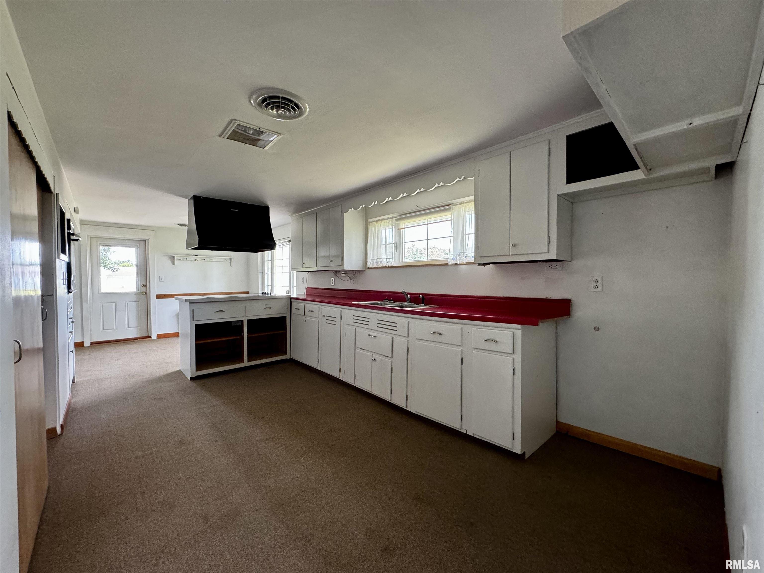 1600 Cherokee Road Macomb, IL 61455 - Photo 5 of 26