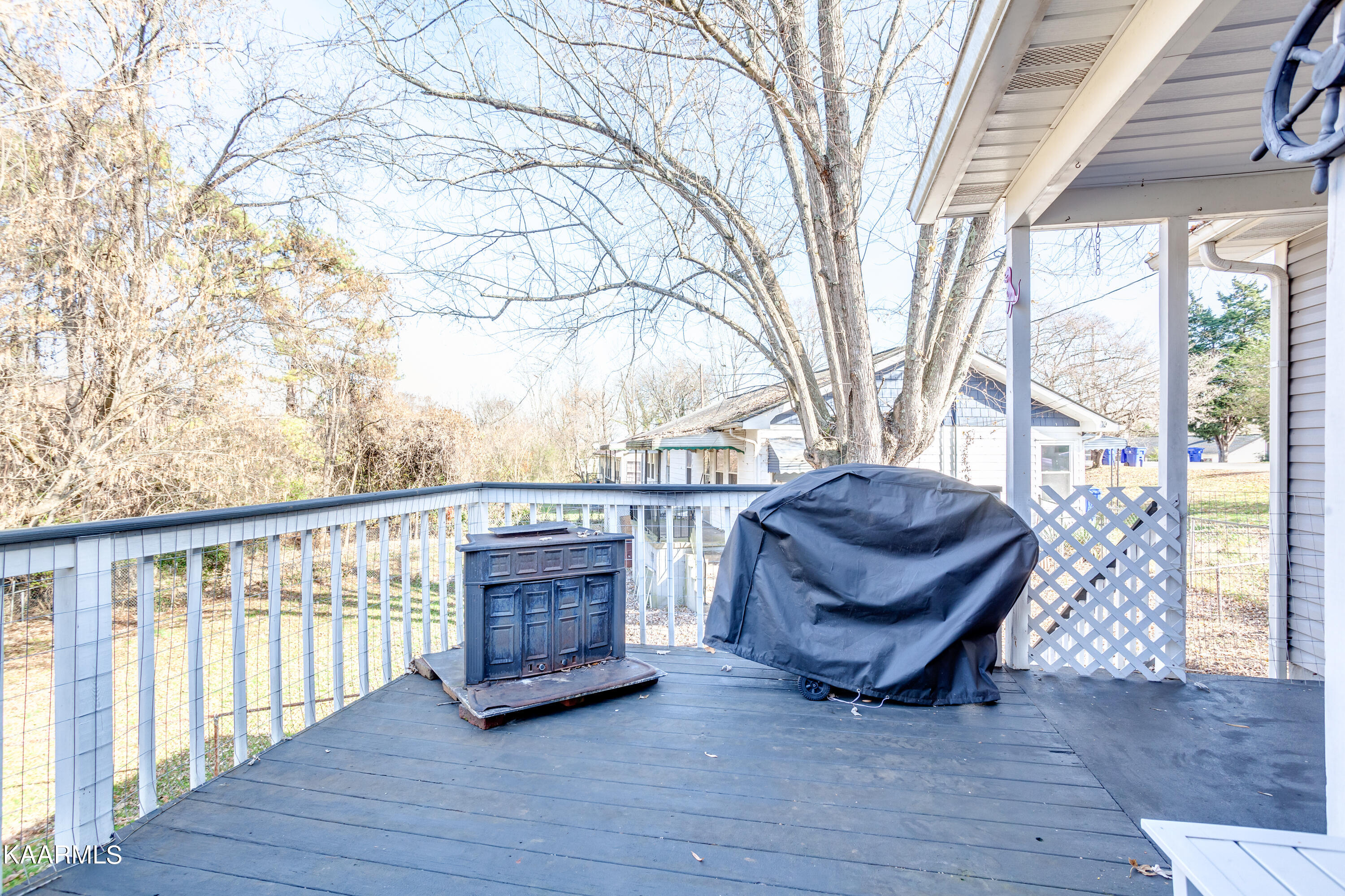 384-386 Robertsville Road Oak Ridge, TN 37830 - Photo 14 of 17 034211202-3-384RobertsvilleRdOakRidgeTN-