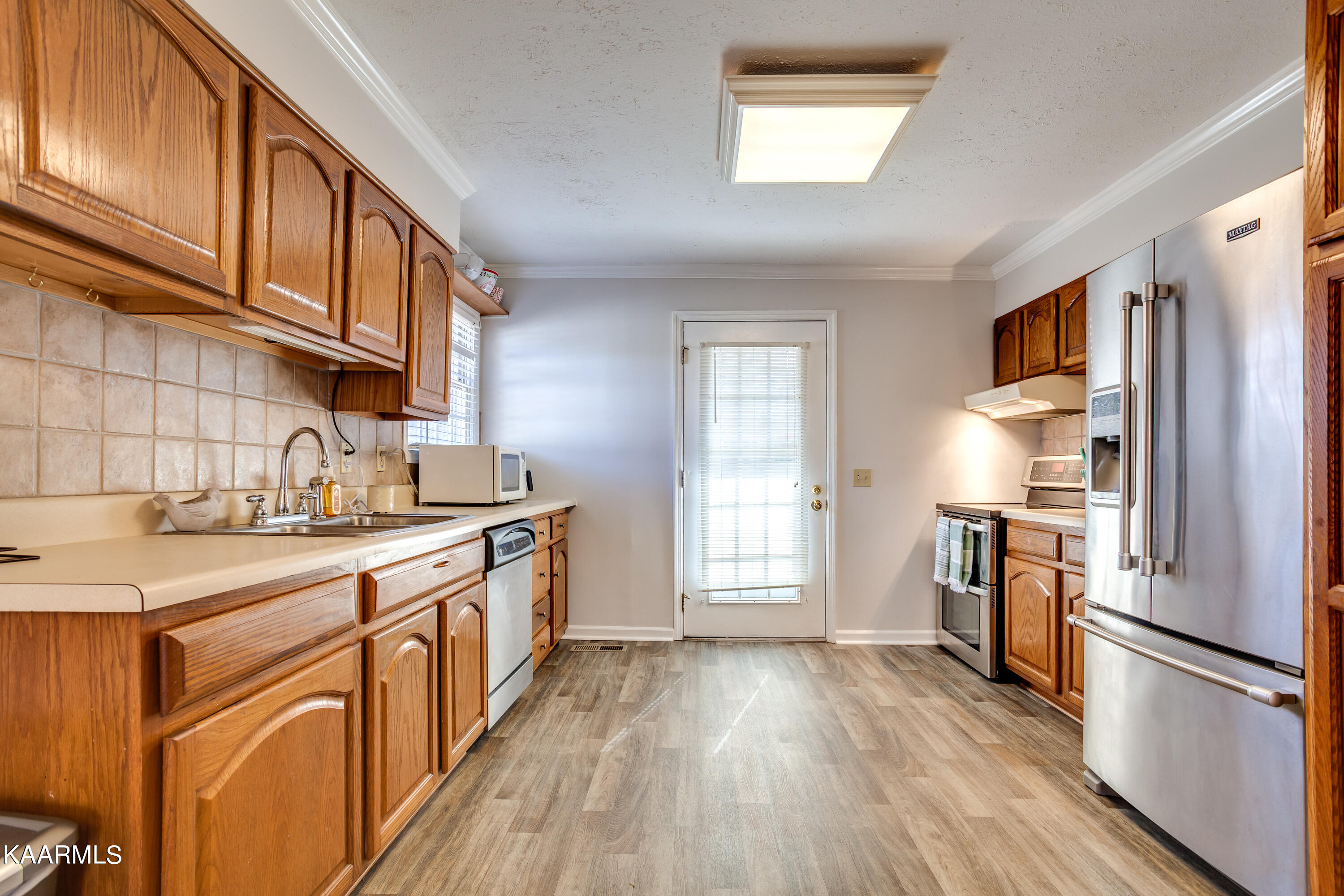 384-386 Robertsville Road Oak Ridge, TN 37830 - Photo 6 of 17 011211202-3-384RobertsvilleRdOakRidgeTN-
