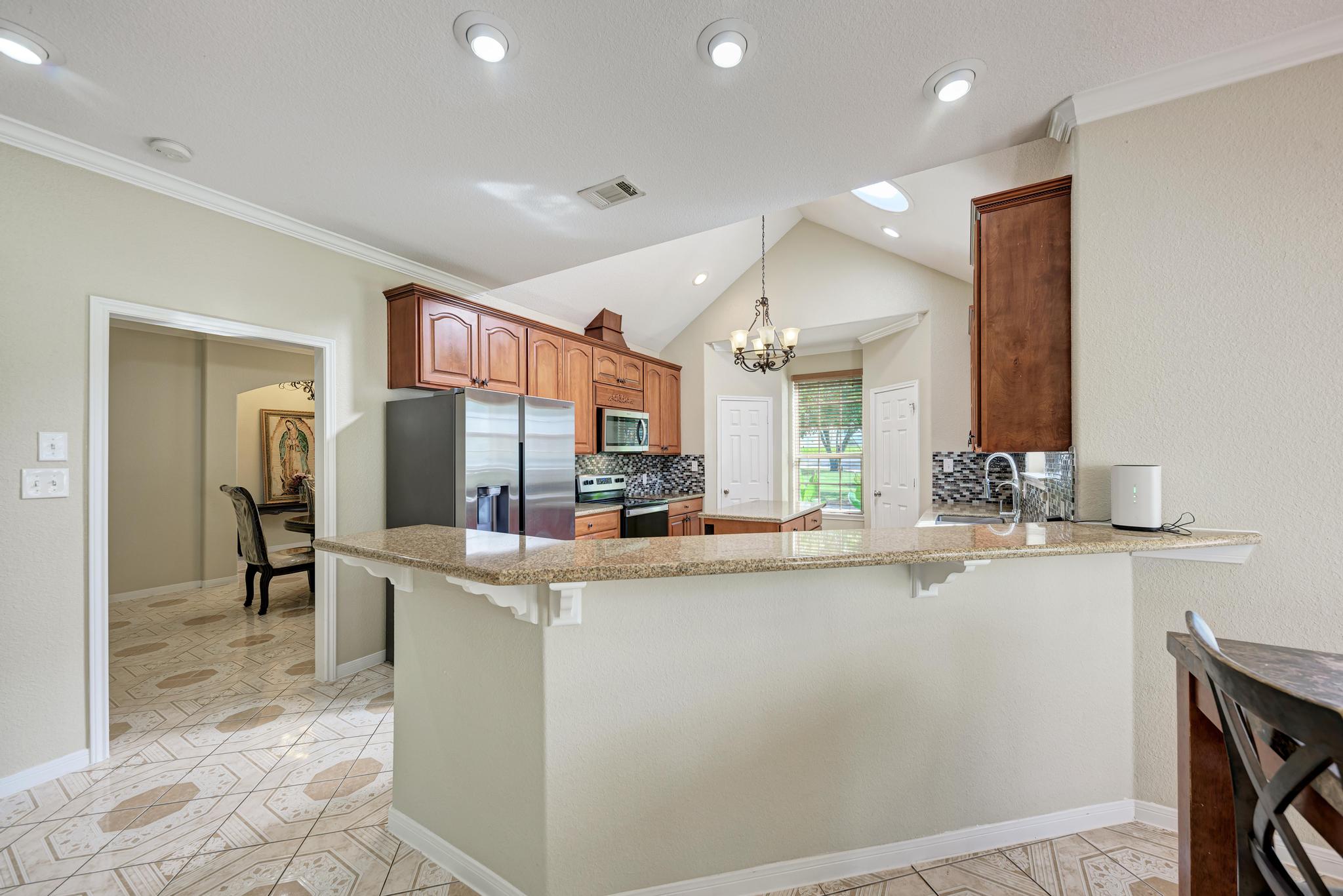 15611 Giese Lane Elgin, TX 78621 - Photo 15 of 40