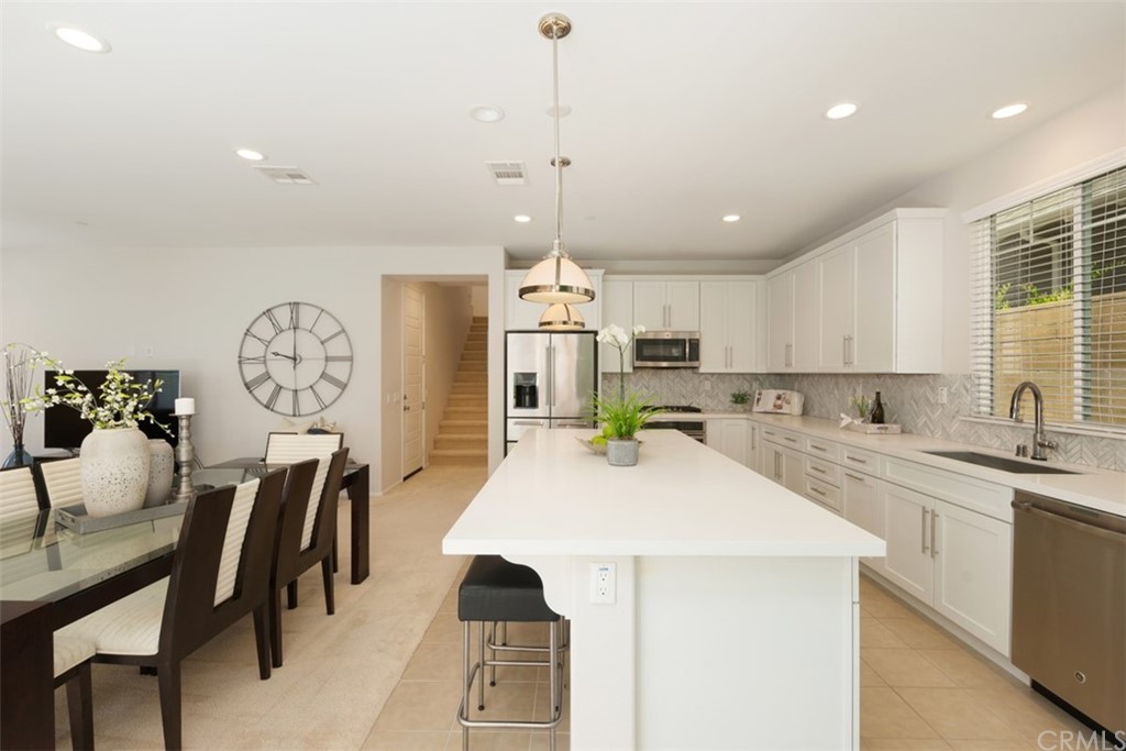 132 Mongoose Irvine, CA 92618 - Photo 14 of 60