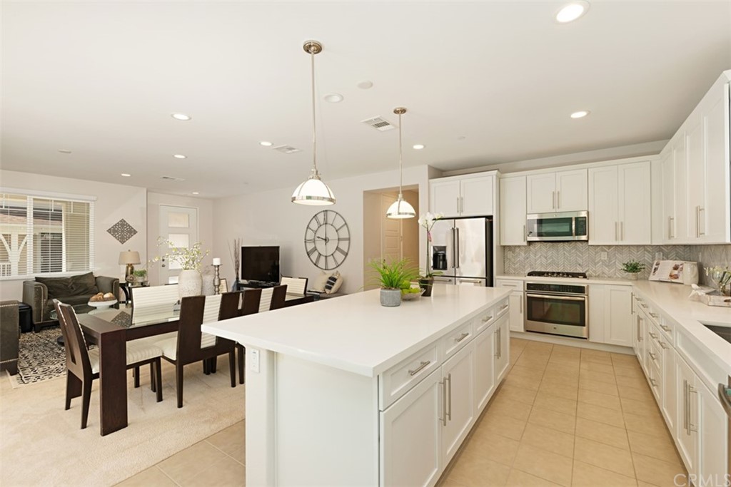 132 Mongoose Irvine, CA 92618 - Photo 15 of 60