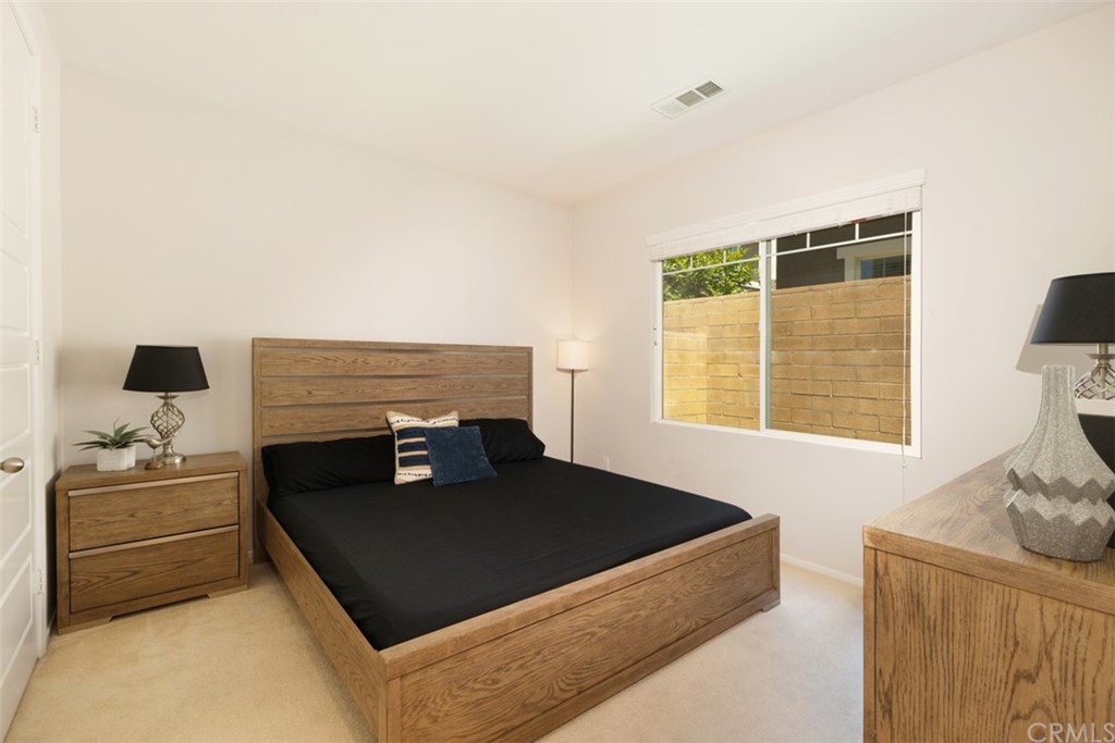 132 Mongoose Irvine, CA 92618 - Photo 19 of 60