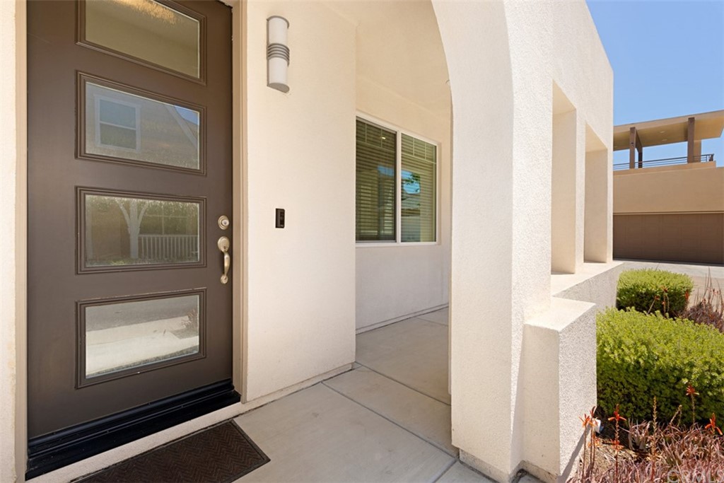132 Mongoose Irvine, CA 92618 - Photo 4 of 60