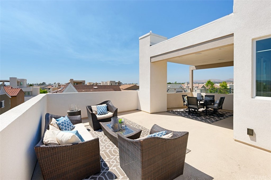 132 Mongoose Irvine, CA 92618 - Photo 42 of 60